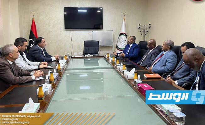سفير السودان يزور مصراتة ويبحث التعاون في مجالي الزراعة والصناعة