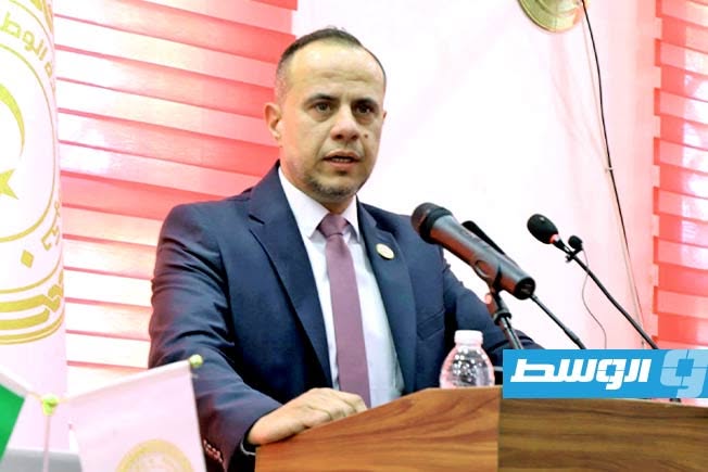 القريو يحدد ضوابط ومعايير شغل وظيفة مراقب التعليم بالبلديات