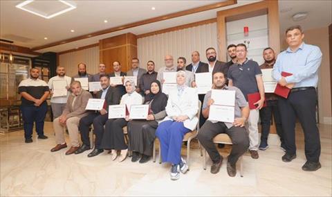 مؤسسة النفط تحتفي بحصول 50 من كوادرها على شهادة أميركية في إدارة المشروعات