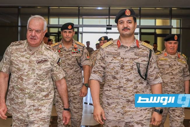خالد حفتر يبحث والحنيطي تعزيز التعاون الأمني والعسكري مع الأردن