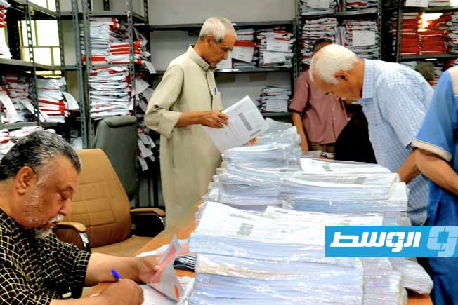 مدير مركز الامتحانات محذرًا من الغش: 40% من أسئلة الشهادة الإعدادية مصدرها الكتاب المدرسي