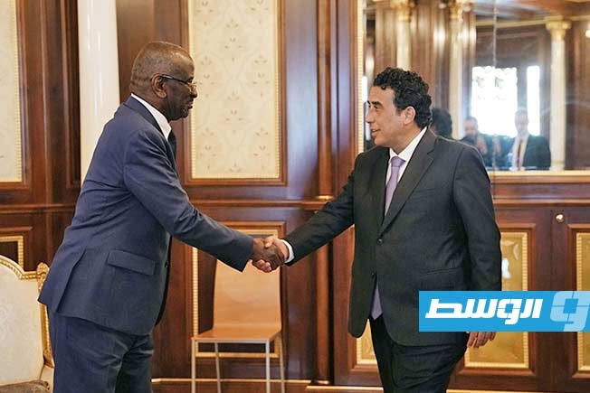 المنفي يتسلم رسالة خطية من الرئيس الموريتاني