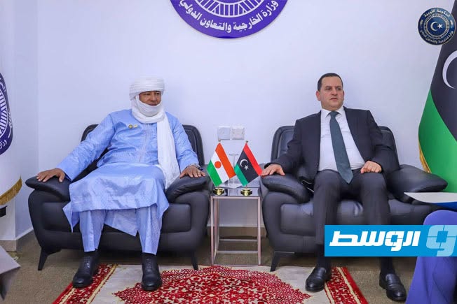 الحويج يتسلم أوراق اعتماد قنصل النيجر العام في بنغازي