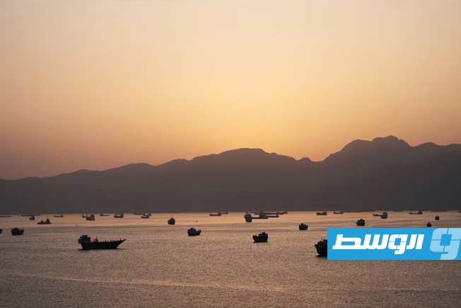 تراجع المخاوف من أزمة نفطية صيفية على الرغم من استمرار إغلاق مضيق هرمز