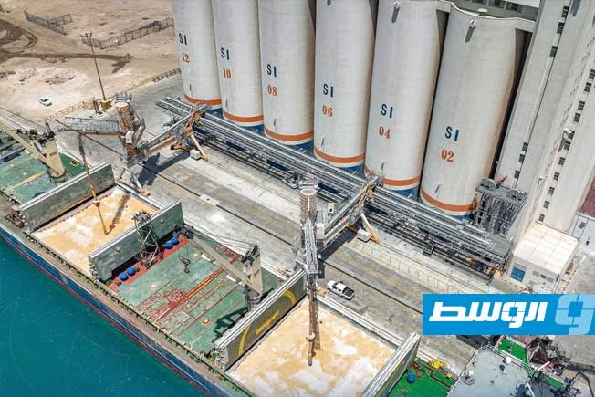 بعد توقف دام 15 عاماً.. بدء التشغيل التجريبي لصوامع الحبوب بميناء مصراتة