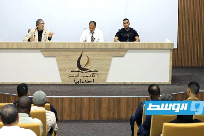ندوة علمية في أجدابيا تناقش سبل تنظيم العمالة الوافدة