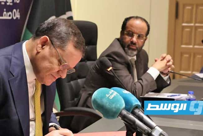 حكومة الدبيبة تصدر قرارات لتنفيذ مشروعات بنية تحتية وإنشاءات جامعية وإدارية بزليتن