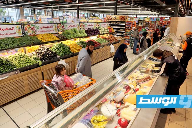 «الاقتصاد»: تراجع أسعار 31 سلعة في 40 بلدية خلال يونيو