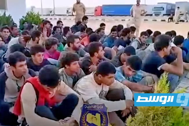 ترحيل 269 مهاجرًا غير قانوني عبر منفذ امساعد البري