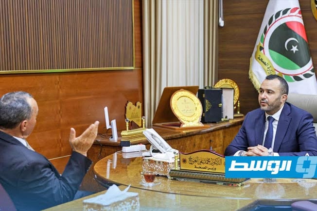 «الصحة» تبحث تفعيل الجولات التفتيشية على المصحات الخاصة والمختبرات والصيدليات