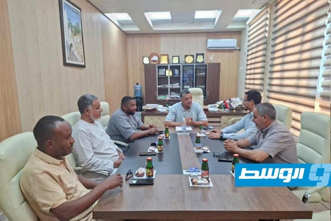 غدامس: اجتماع لمتابعة عوائق تنفيذ 3 طرق