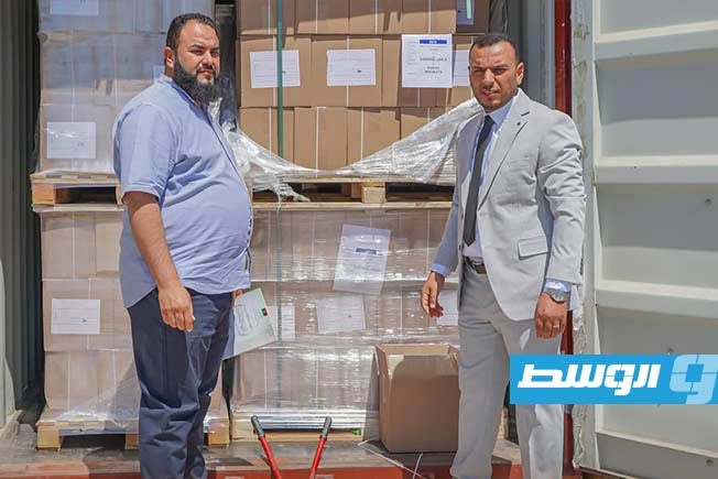 مركز المناهج يستقبل أولى شحنات الكتاب المدرسي للعام الدراسي الجديد