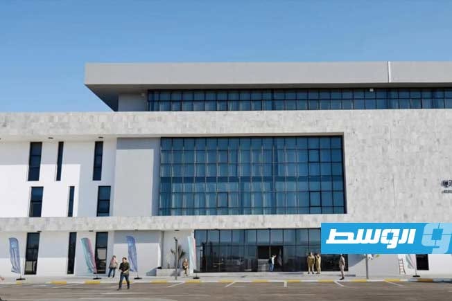 افتتاح أكبر مبنى إداري بالمطارات الليبية في مطار خليج سرت الدولي (فيديو)